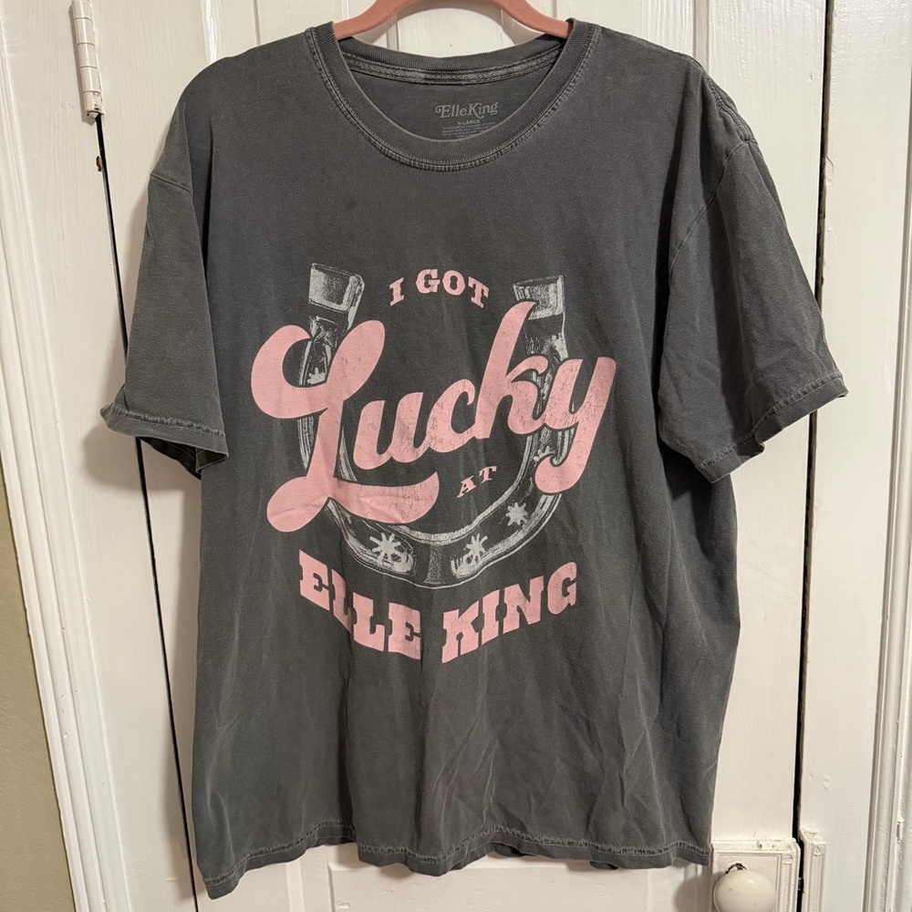 I Got Lucky at Elle King Concert Tour Shirt Gray Pink XL P1